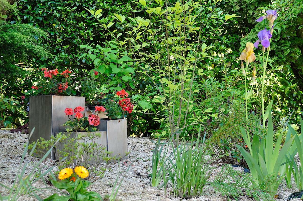 Au Jardin De Lisa Bed & Breakfast Cherreau ภายนอก รูปภาพ